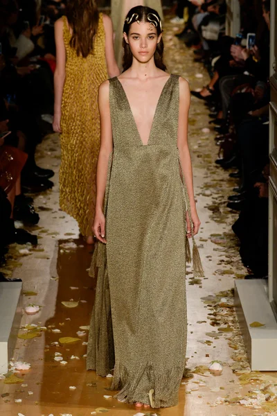 Look 40
